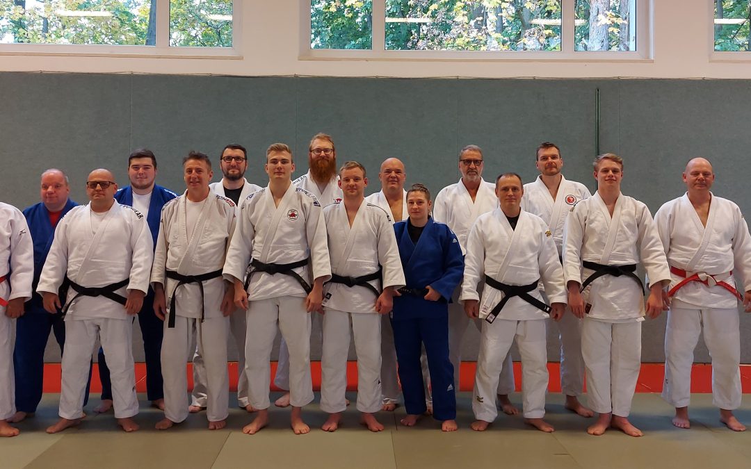14 Judoka erfolgreich als Prüfer zertifiziert